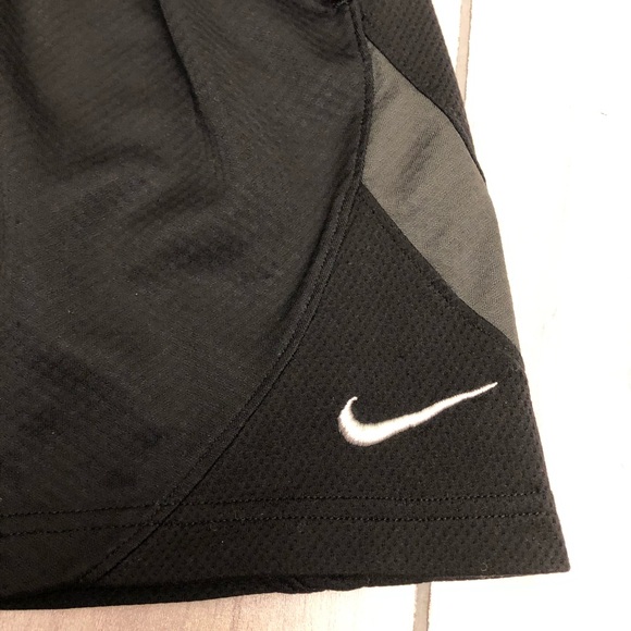Nike Shorts - Picture 2 of 6